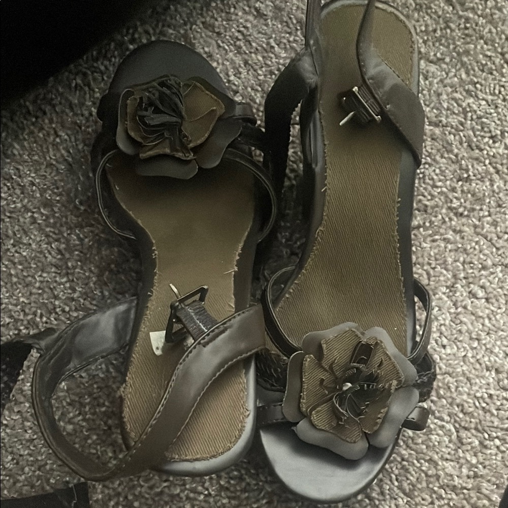 Decree Black Floral Women's Sandals